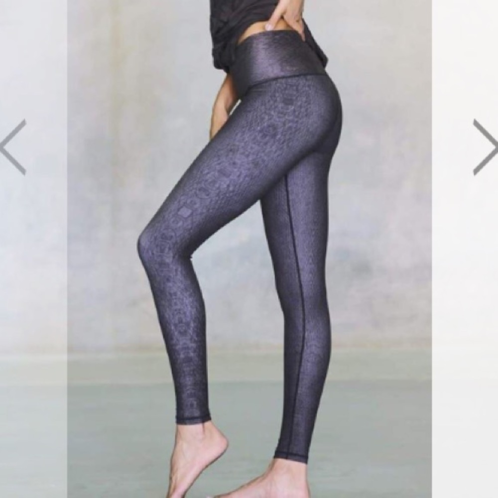 Niyama sol mocha diamondback barefoot legging